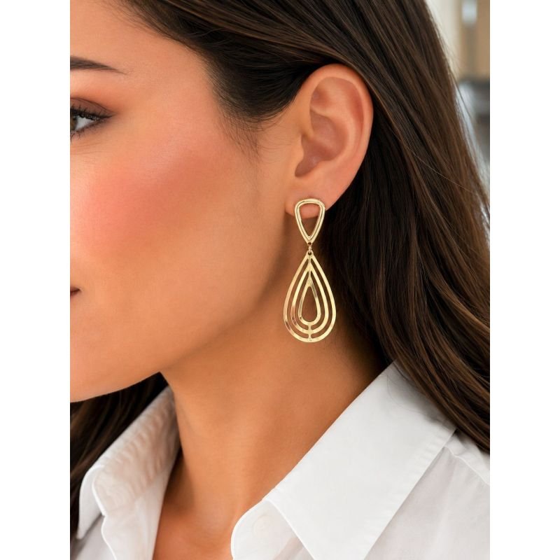 Brinco Dourado Gota Liso Banhado a Ouro 18k